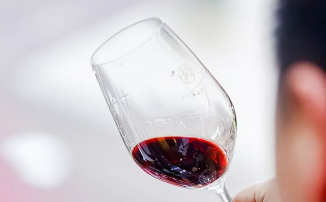 進(jìn)口紅酒一手貨源 進(jìn)口紅酒一手貨源