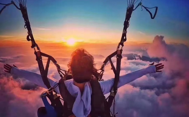 成都滑翔傘基地同溫層滑翔傘培訓(xùn)學(xué)校