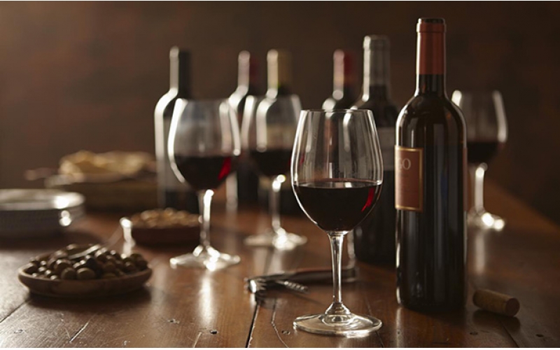 葡萄酒觀色是觀什么紅酒如何看顏色