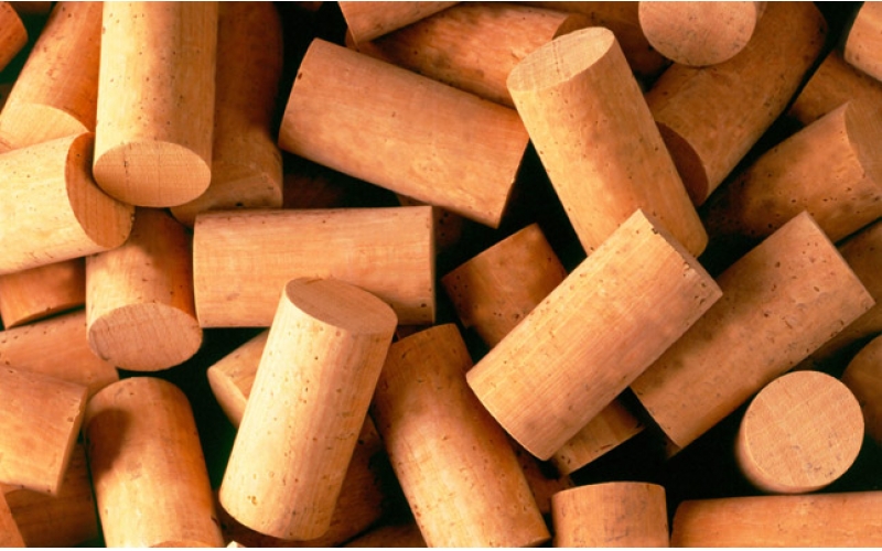 葡萄牙軟木協(xié)會談紅酒軟木塞回收活動