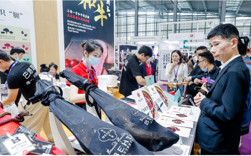 成都糖酒會(huì)郫都造郫縣豆瓣美食火爆