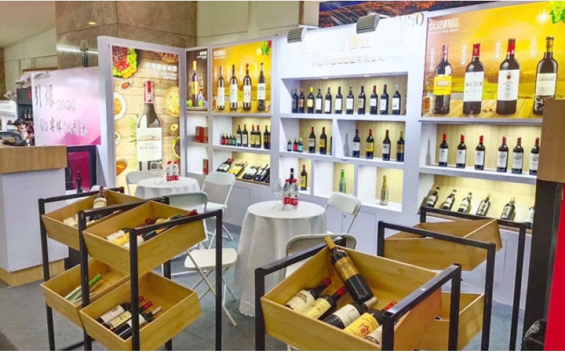 中國(guó)葡萄酒時(shí)光藝術(shù)展揭幕儀式舉辦