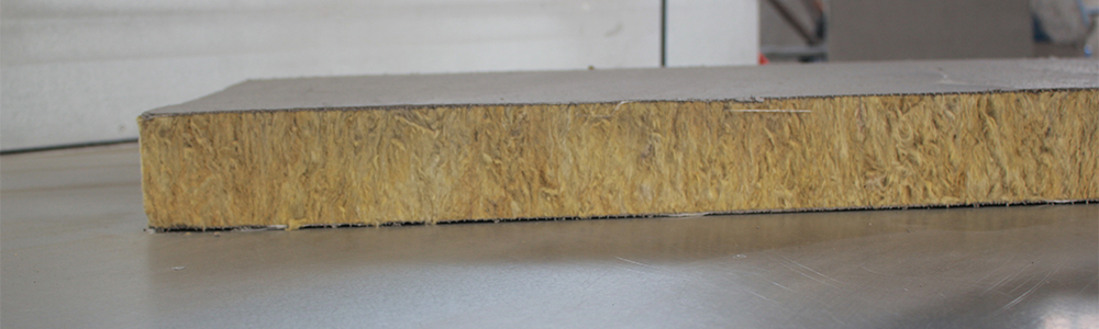 巖棉復(fù)合板